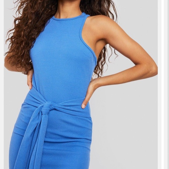 Boohoo | US size 6 | blue rubbed bodycon dress with tie waist accent detail - Picture 5 of 9